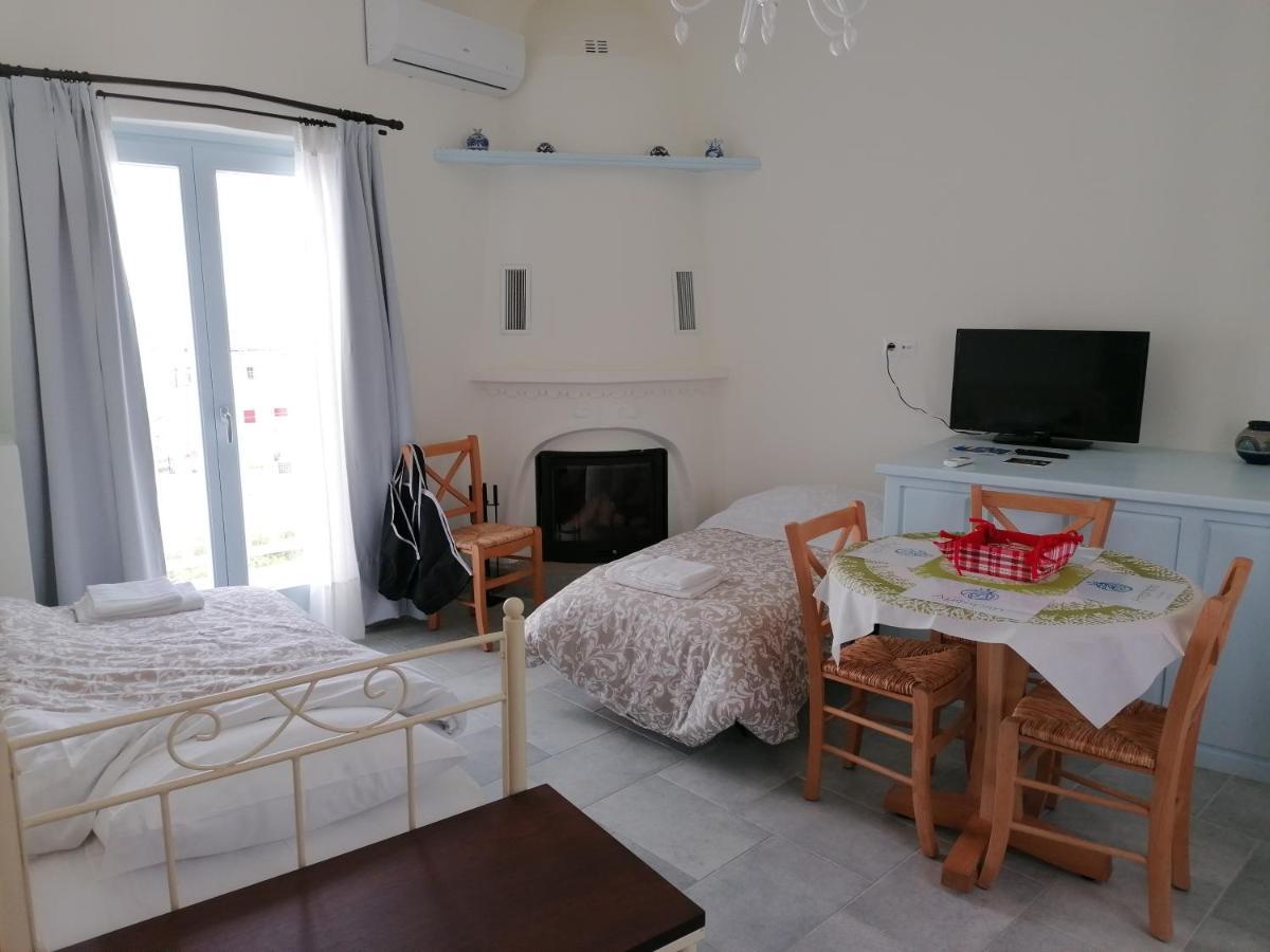 Amphitrite Apartments Skyros Exteriör bild